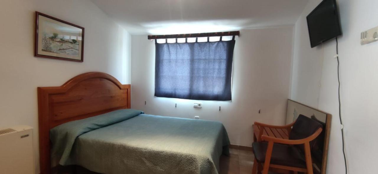 Hostal Restaurant Paca Риумар Экстерьер фото